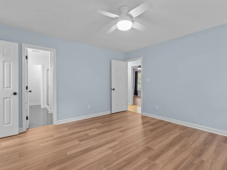 109 Oaklake Ct — Photo 24