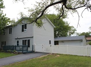 225 Bedford Rd, Bolingbrook, IL 60440