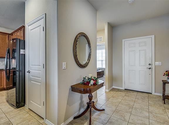 3rd image of 2432 Oyster Bay Dr
