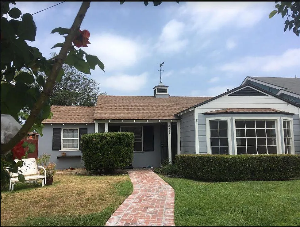 Studio, 350 sqft, $1,550 — Photo 2
