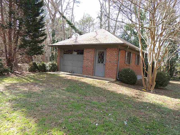 2nd image of 102 Thornhill Dr