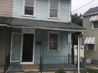 124 Howertown Rd, Catasauqua, PA 18032