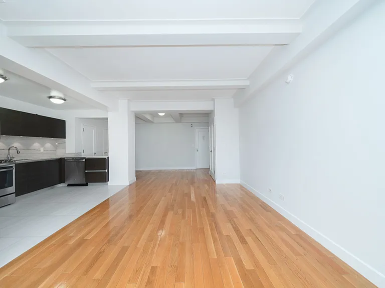 400 E 58th St #5C — Photo 4