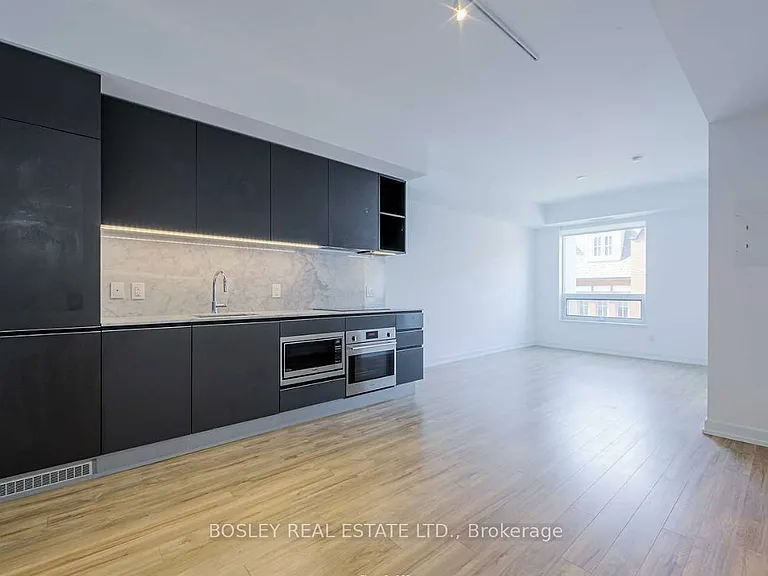 377 Madison Ave #312 — Photo 6