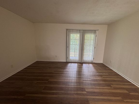 5th image of 2711 Fairlee Dr #88ef9e671