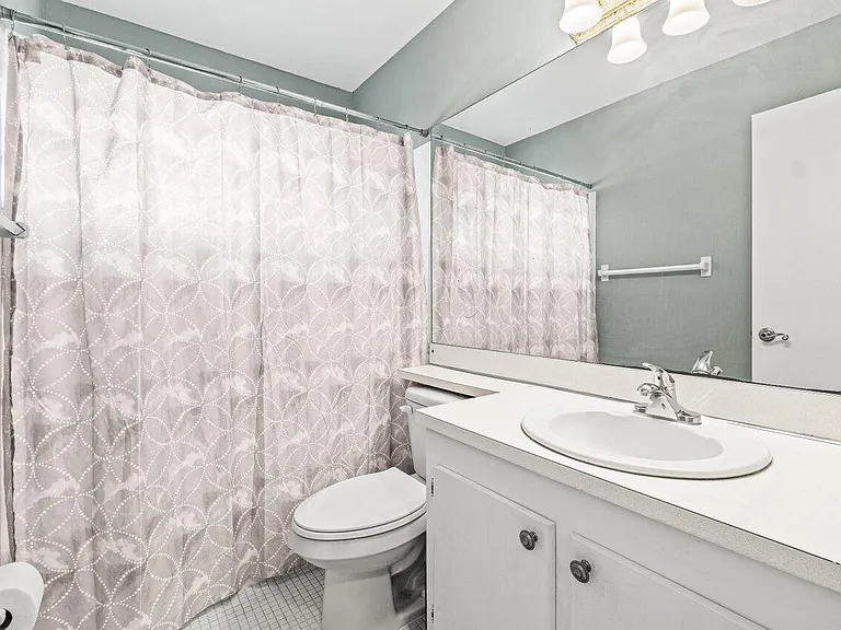 2121 NE 1st Ct #202 — Photo 20