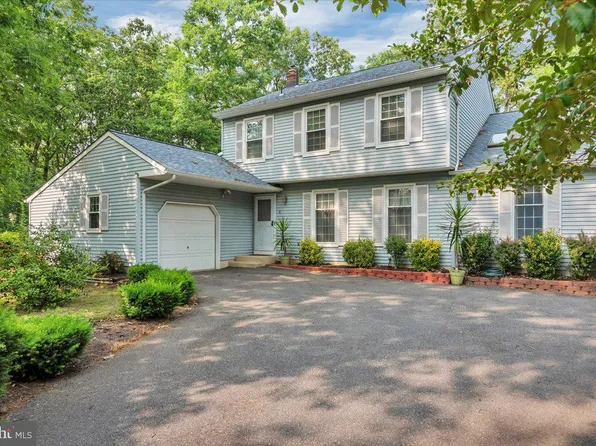 6 Hoot Owl Dr, Sicklerville, NJ 08081