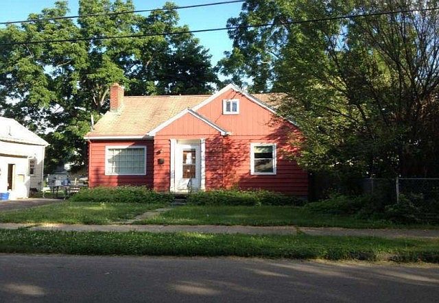 2nd image of 561 Baty St