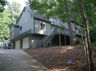 10590 Shallowford Rd, Roswell, GA 30075