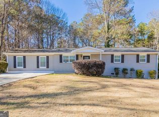 8661 Chestnut Ln, Lithia Springs, GA 30122