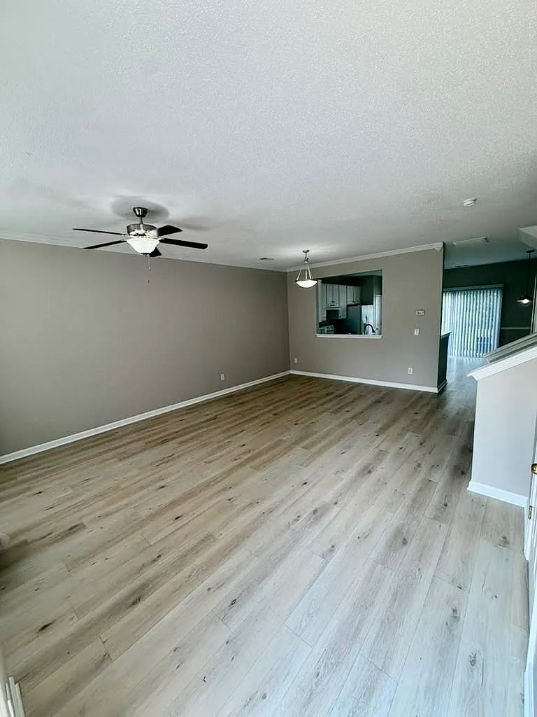 2 bed, 2.5 bath, 1550 sqft, $1,550 — Photo 4