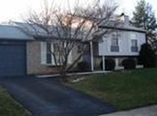 832 Briarwood Ln, Camp Hill, PA 17011