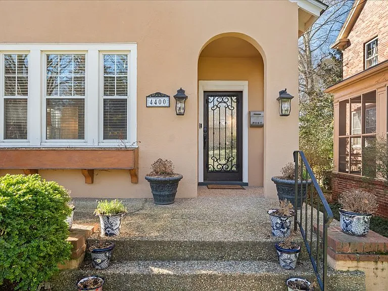 4400 Forest Hill Ave — Photo 2