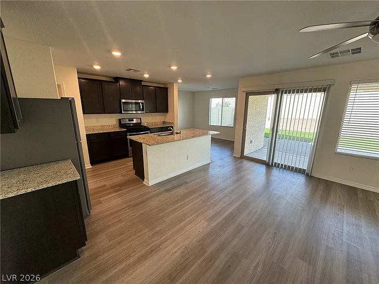 4929 Finca St — Photo 2