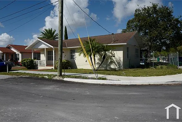 408 NW 12th St — Photo 13