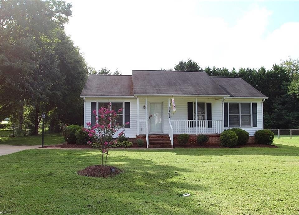 1st image of 407 Willow Ct