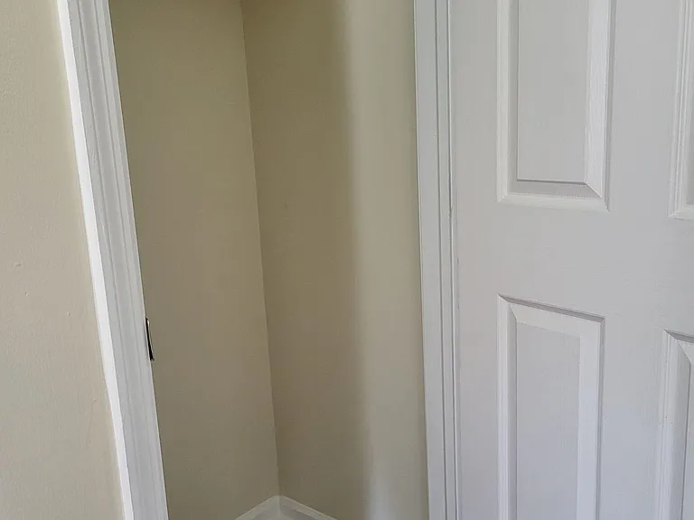 57 Buttles Ave — Photo 8