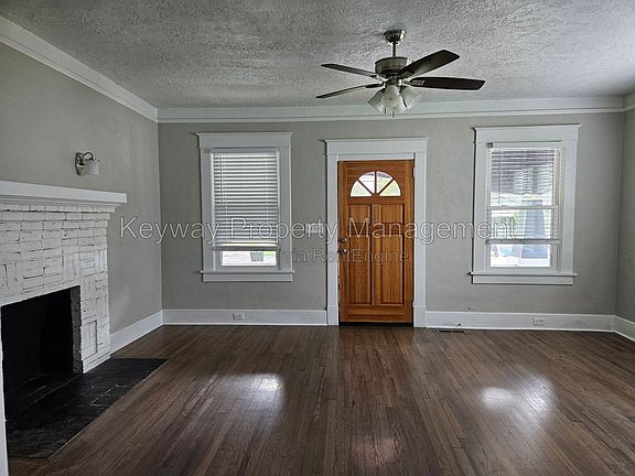 3rd image of 1313 Merry St