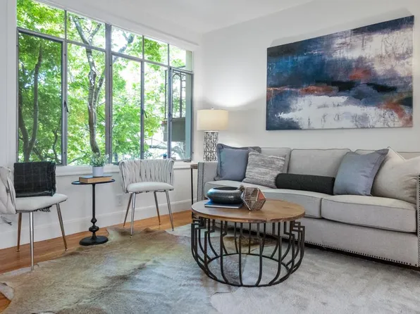 212 Lee St, Oakland, CA 94610