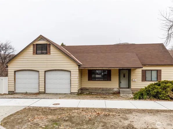 301 Ferry Avenue, Coulee Dam, WA 99116