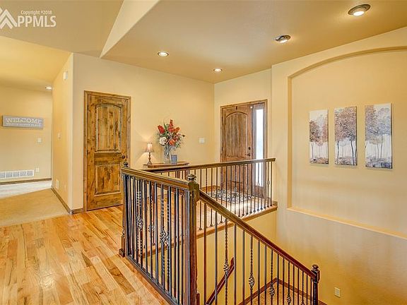 Sunlit Open Floor Plan w/ Loads of Character!