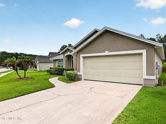 3rd image of 706 BONAPARTE Drive