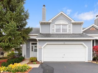 32 E Rosewood Ln, Round Lake Beach, IL