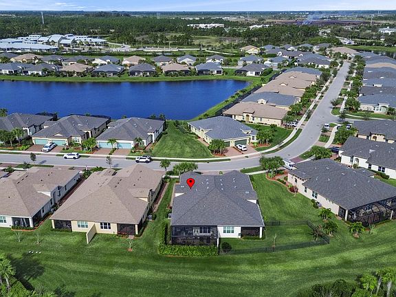 3rd image of 12828 SW Lake Fern Circle