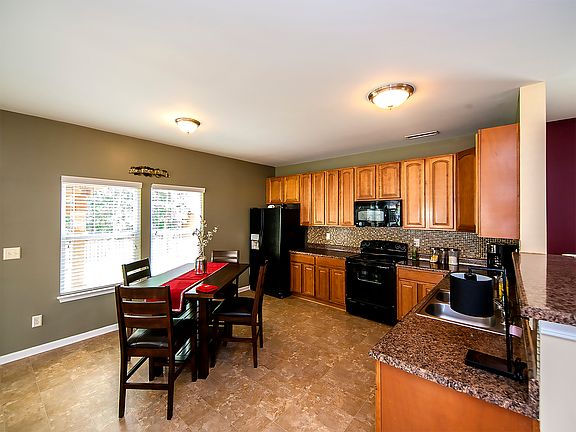 5th image of 741 Lynville Ln