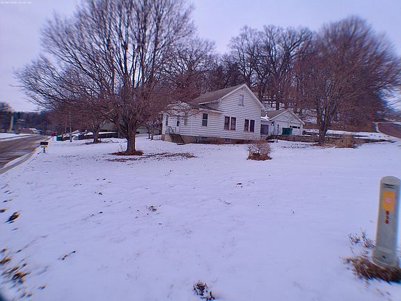 2nd image of 400 Riverside Dr