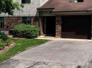810 Waterview Cir APT 2, Vernon Hills, IL
