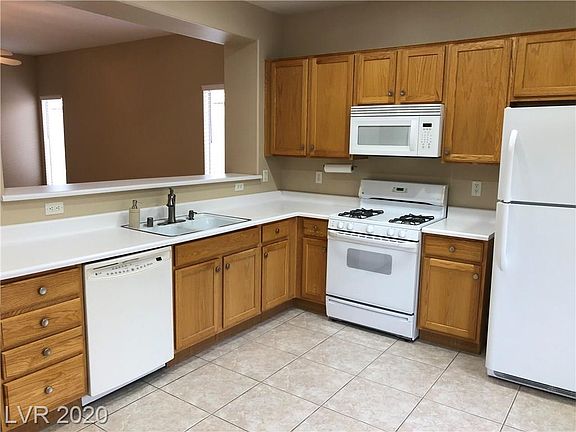 3rd image of 1912 High Mesa Dr
