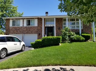 1405 Carr Ct, Elk Grove Village, IL 60007