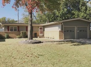 1349 N Pleasantview Dr, Derby, KS 67037