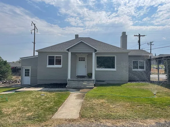 503 N 13th St, Selah, WA 98942