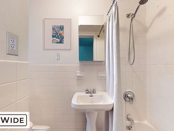 4th image of 419 E 73rd St APT 5F