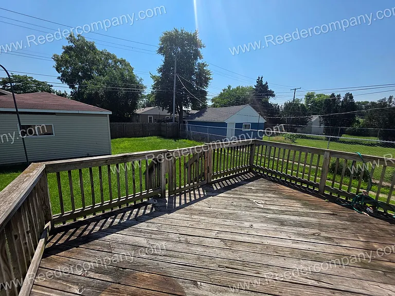 6945 Northcote Ave — Photo 13