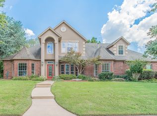 3909 N Battle Creek Dr, Broken Arrow, OK 74012