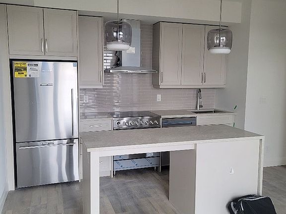 5th image of 500 Brock Ave #509