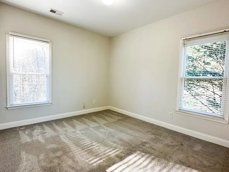 154 Garland Rose Ln — Photo 20