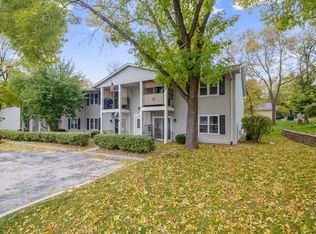 1244 49th St UNIT 2, West Des Moines, IA 50266