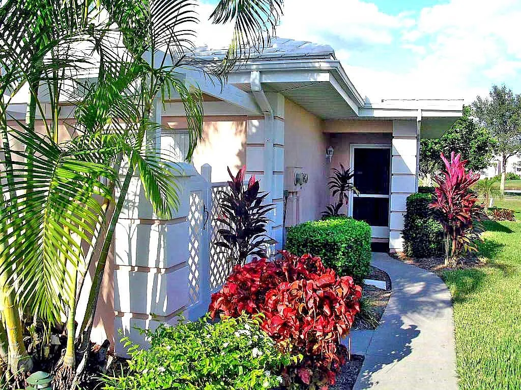 2 bed, 2.0 bath, 1175 sqft, $3,400 — Photo 1