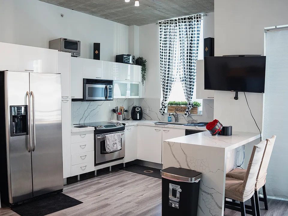 133 NE 2nd Ave #401