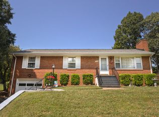 3463 Greencliff Rd, Roanoke, VA 24018