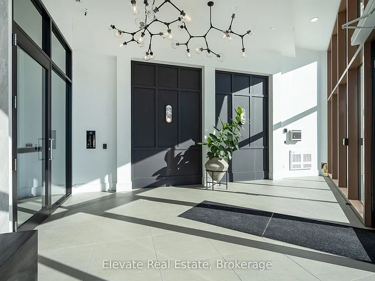 31 Huron St #405 — Photo 3