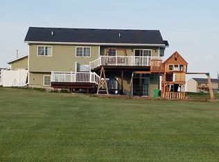 6944 Derek Dr, Bismarck, ND 58504