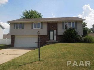 137 Constitution Dr, East Peoria, IL 61611