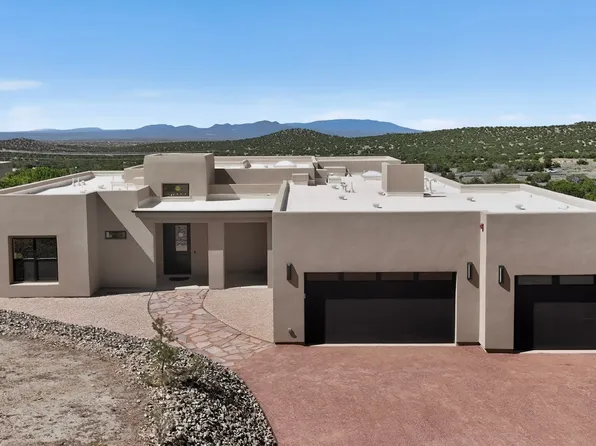 24 W Long View Dr, Santa Fe, NM 87505