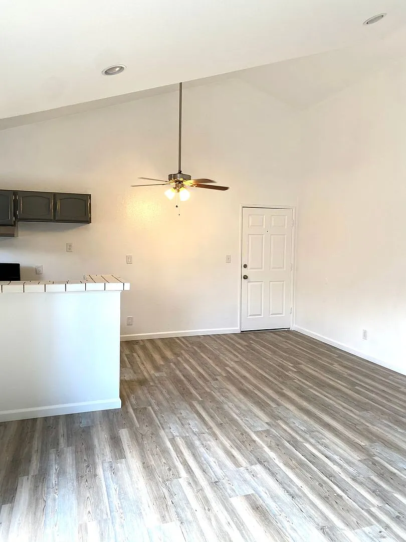 15759 Vanowen Street — Photo 3
