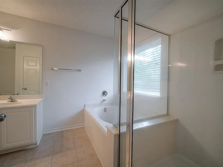 146 Silver Penny Dr — Photo 28